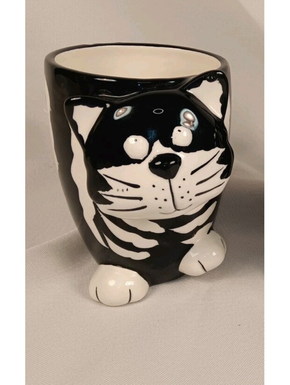 Burton & Burton Chester Cat Mugs Pair 3D Footed Halloween Tuxedo Coffee Cups